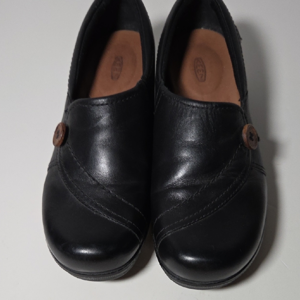 Keen Black Leather Flats Slip-On Comfort 8.5